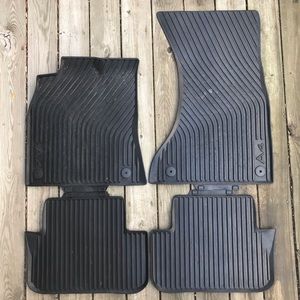 2016 (B8/B8.5) Audi A4 Quattro All-Weather Mats